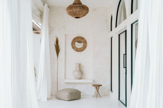 Rattan and Raffia Mirrors: A Natural, Trendy Touch for Modern Interiors