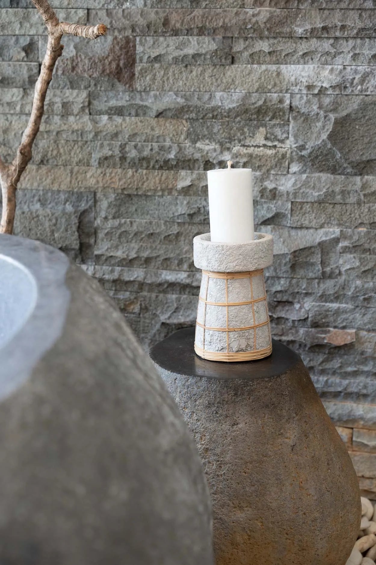 the-serene-candle-holder-concrete-natural-l