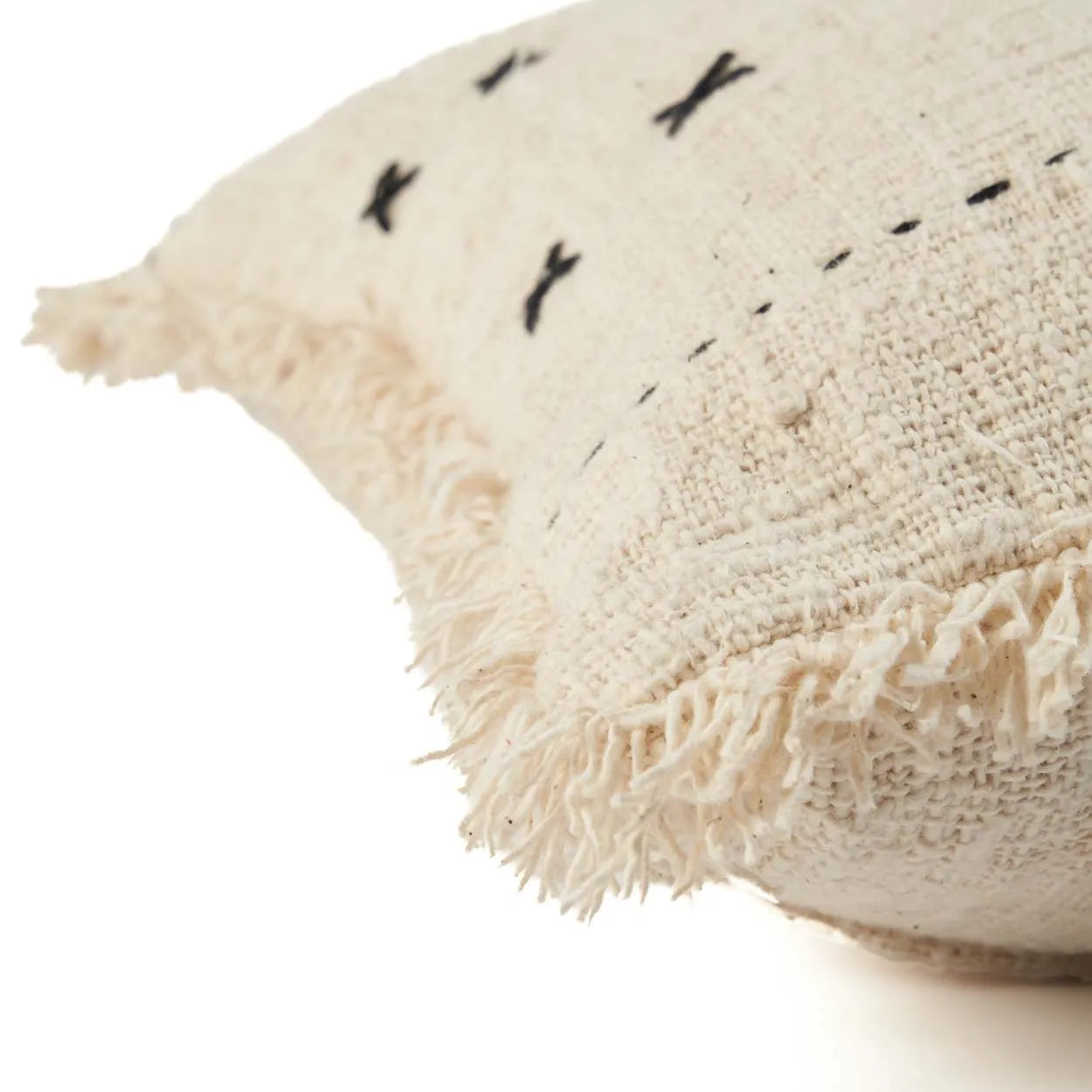 the-french-kiss-cushion-cover-natural-black