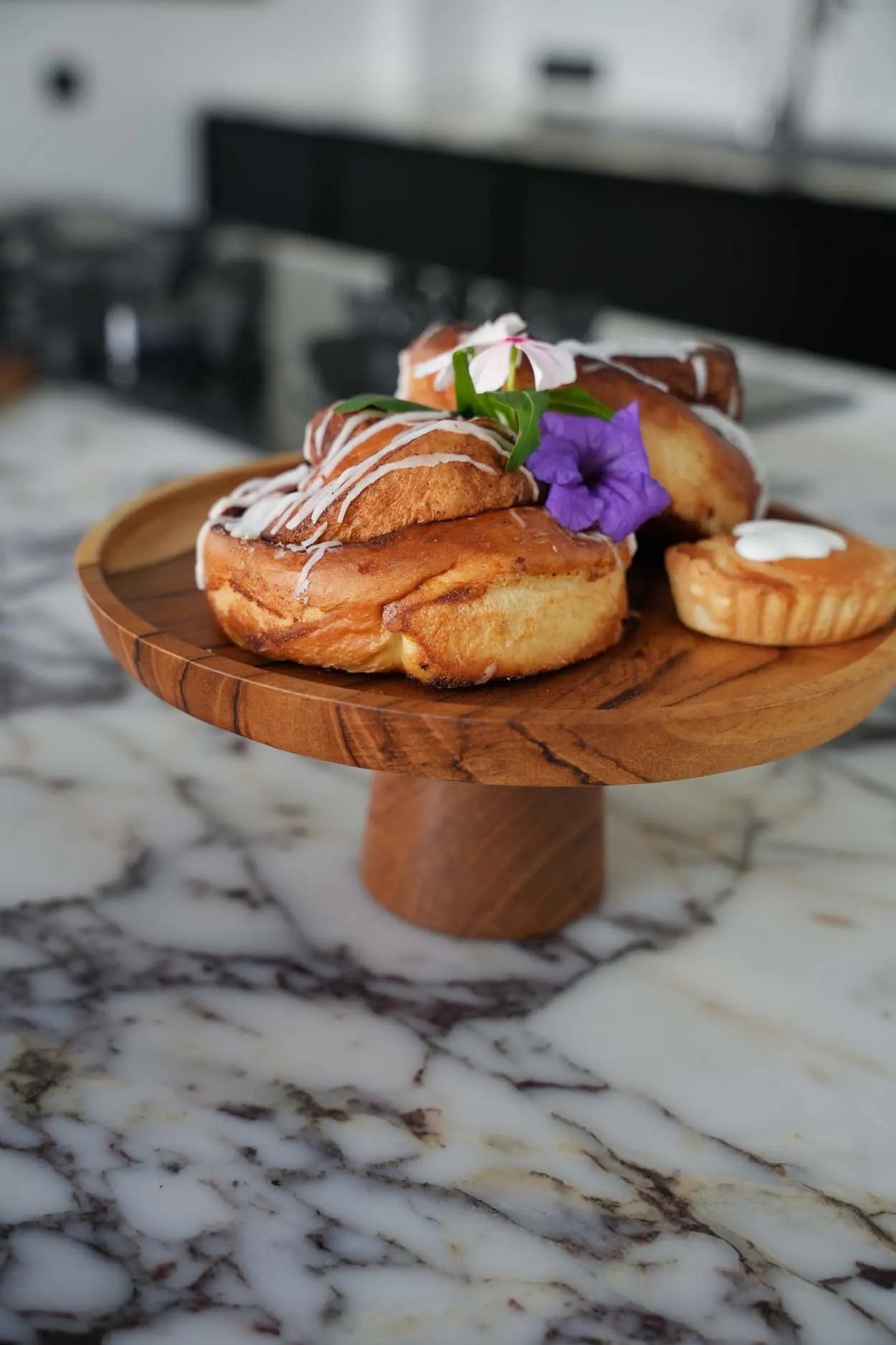 the-teak-root-cake-dish-m